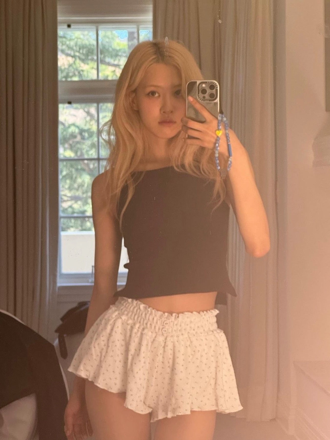 [ Rose同款 - 現貨 ] Glowny Province Eyelet Shorts