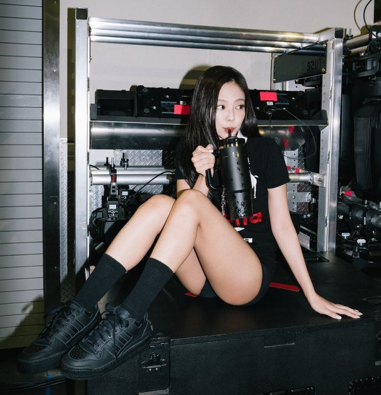 [ Pre-order ] Jennie X Stanley