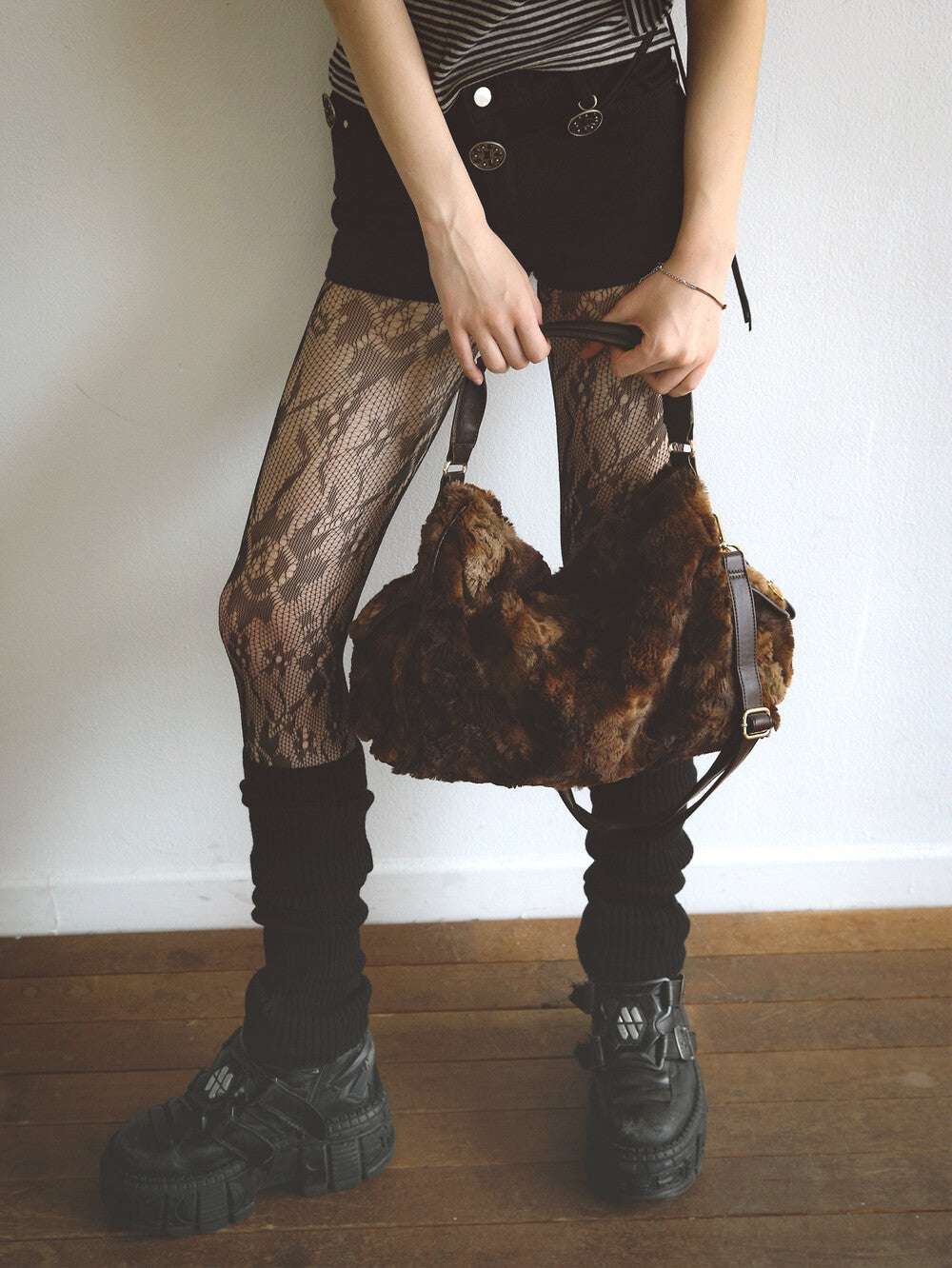 [ Pre-order ] Eco Fur Pillow Bag Brown