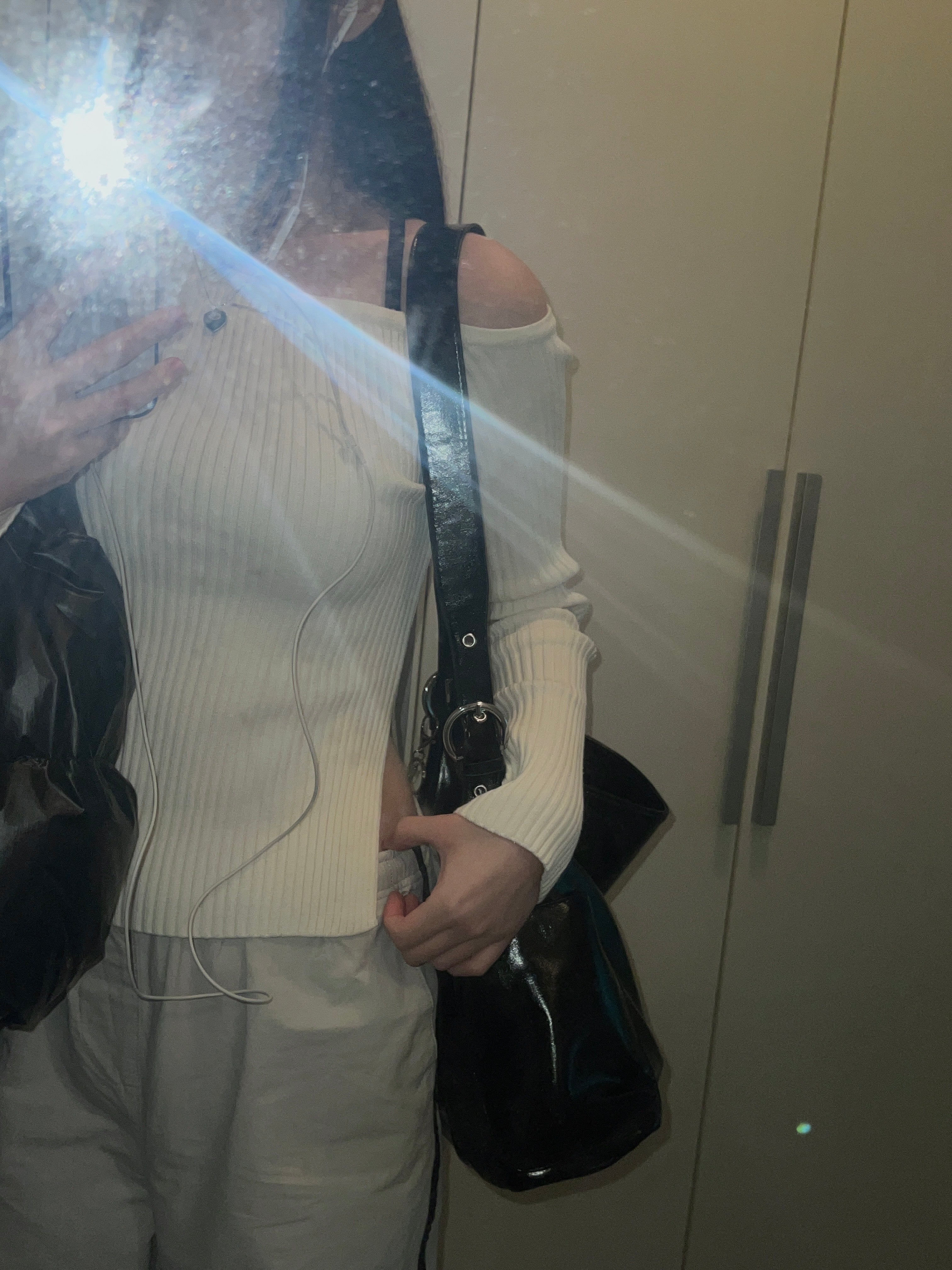 [ 現貨 ] 秋冬必入厚針織單膊側開上衣 Basil Unbalanced Shoulder Knit