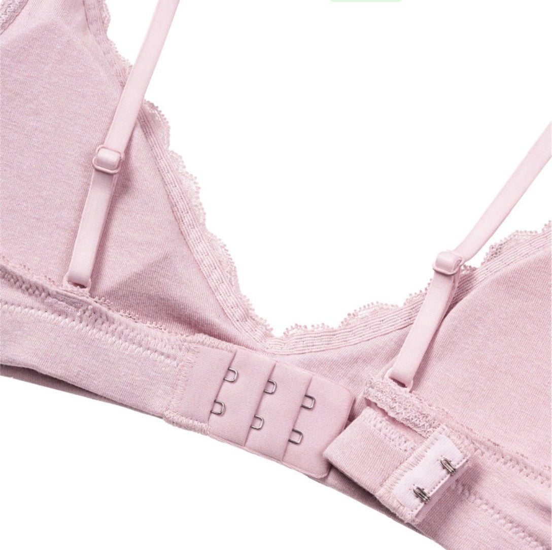 [ Pre-order ] Triangle Lace Bralette