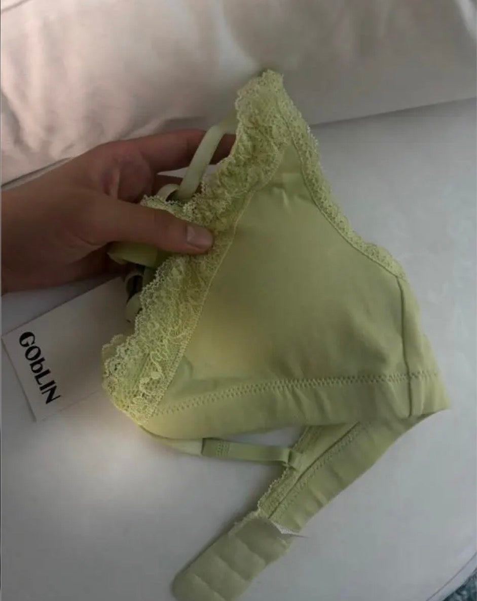 [ Pre-order ] Triangle Lace Bralette
