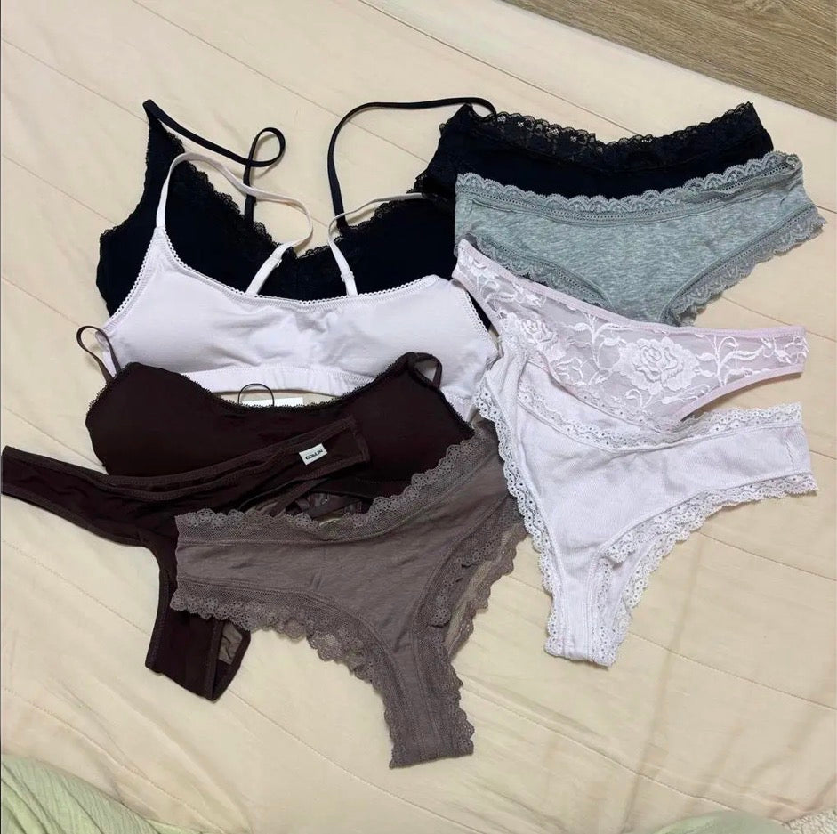 [ Pre-order ] Triangle Lace Bralette