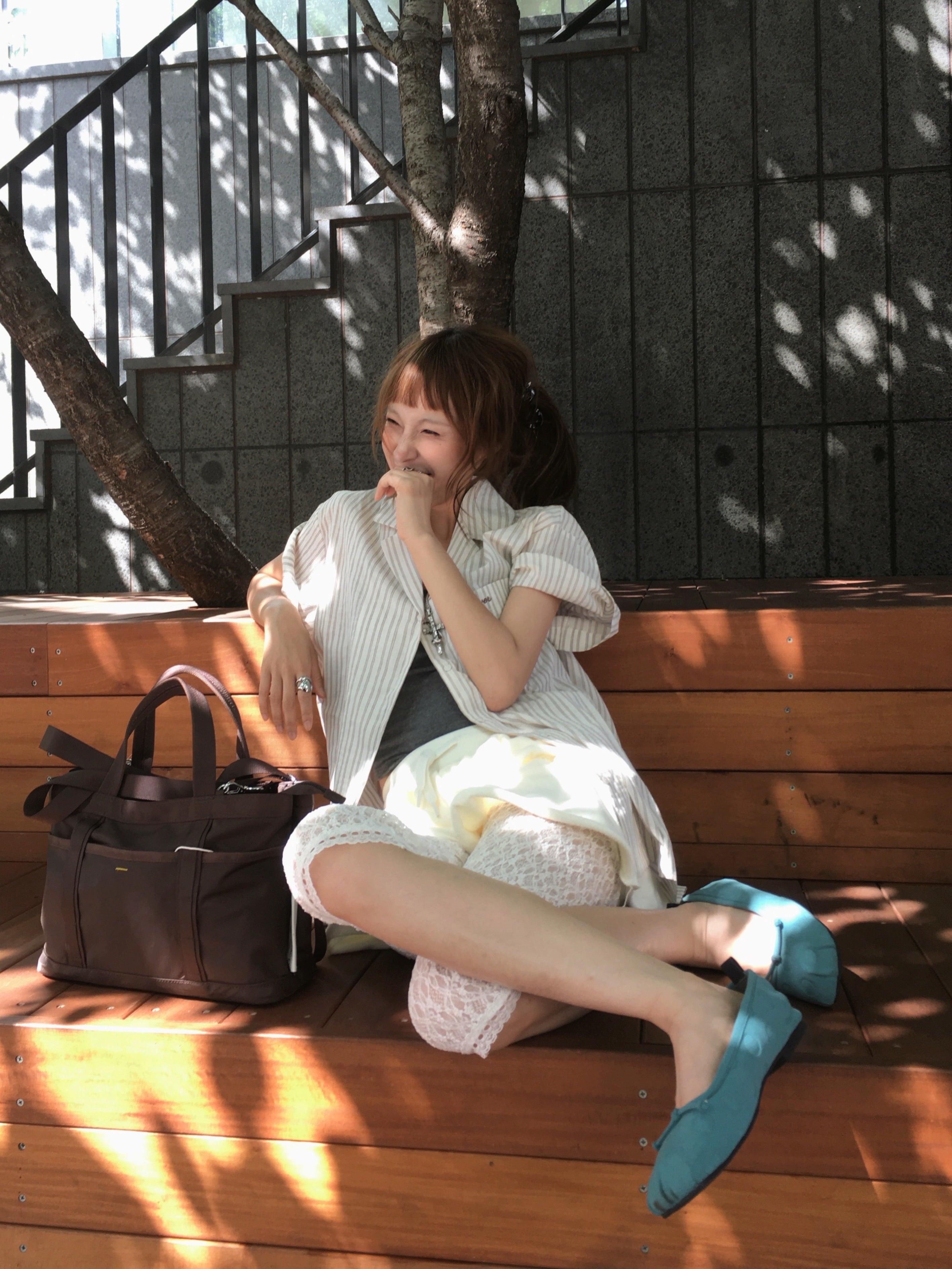 [ Pre-order ] Dot Square Flats