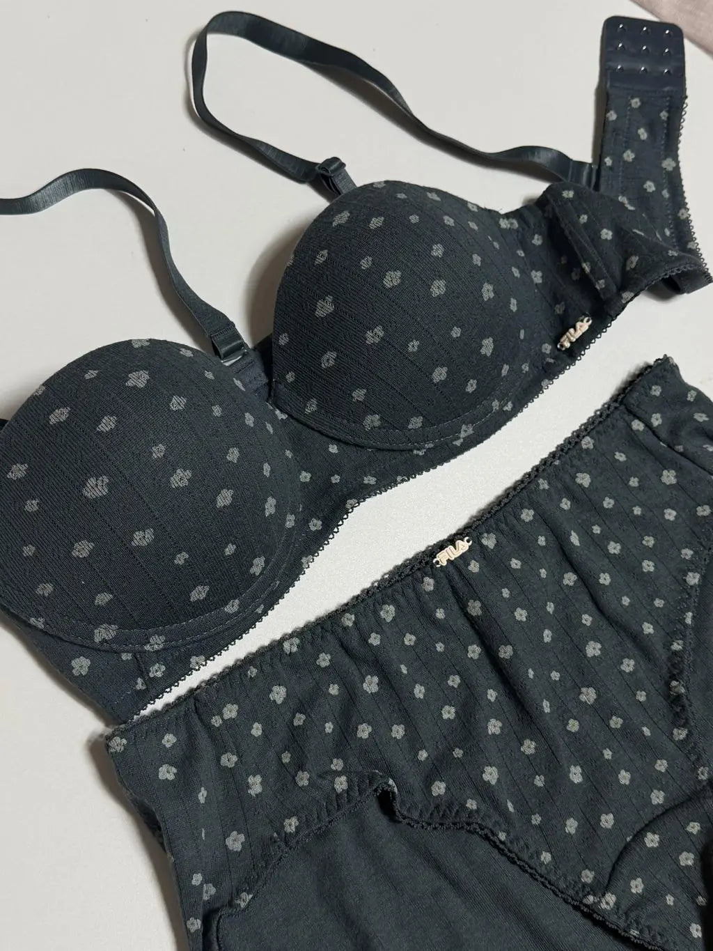 [ Pre-order ] Pony Bell Half Cup Bra & Panty Set