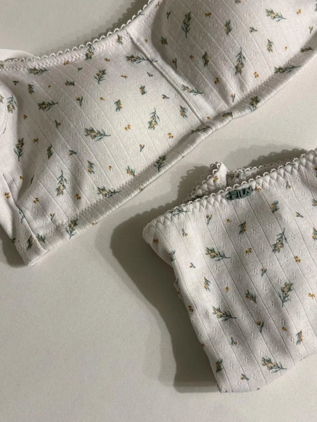 [ Pre-order ] Pony Bell Scoop Neck Bra & Panty Set