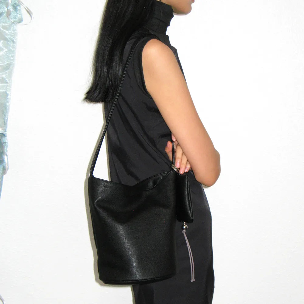 [ Pre-order ] 0016 Soft Bucket Bag ( 送吊飾&小pouch )