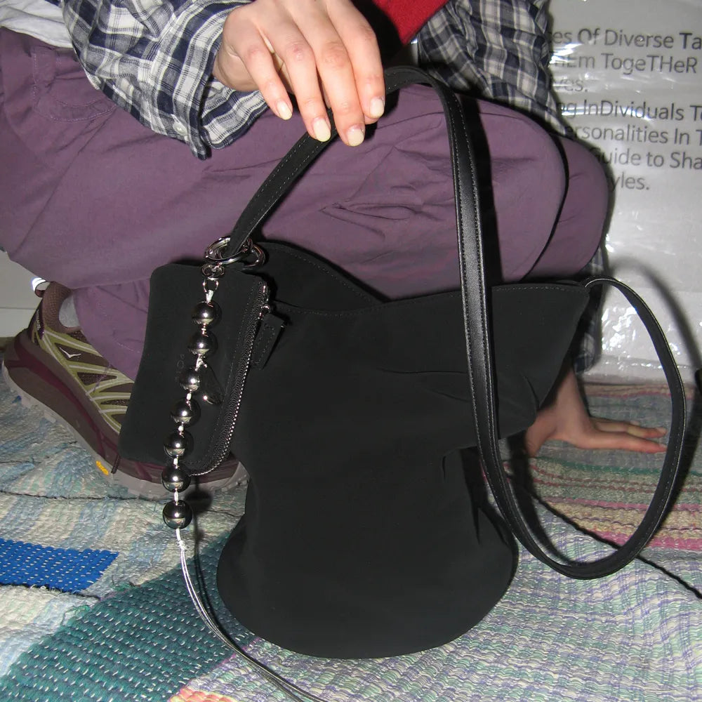 [ Pre-order ] 0016 Soft Bucket Bag ( 送吊飾&小pouch )