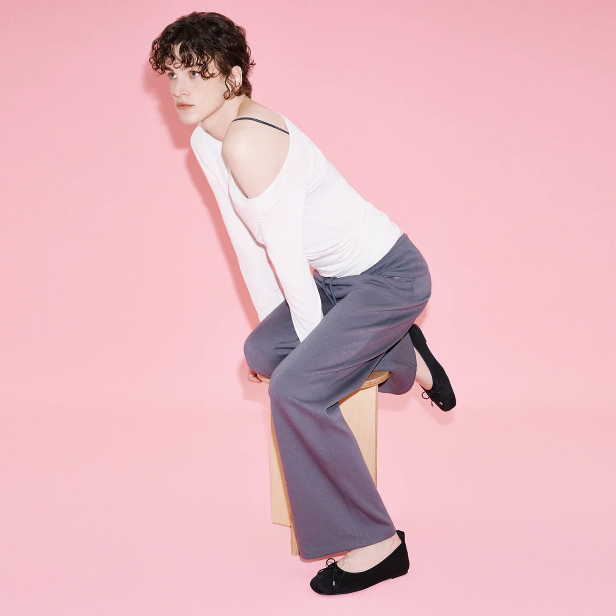 [ Pre-order ] Khiho X Verish Neo Soft Flats