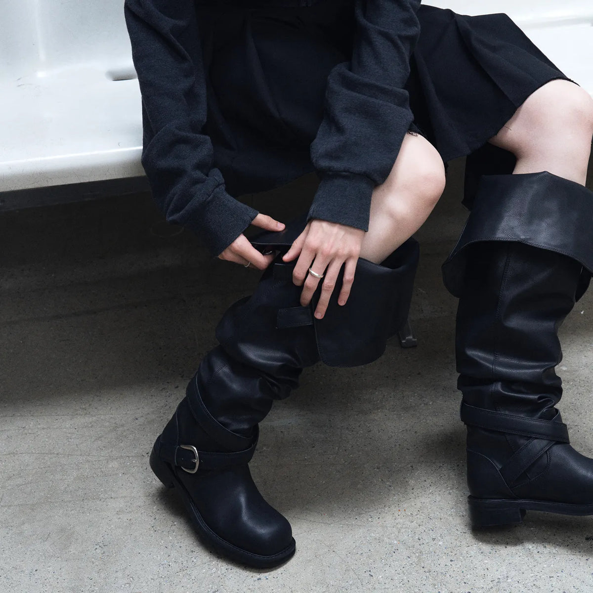‎[ Pre-order ‎] Raven Foldable Thigh-high Boots