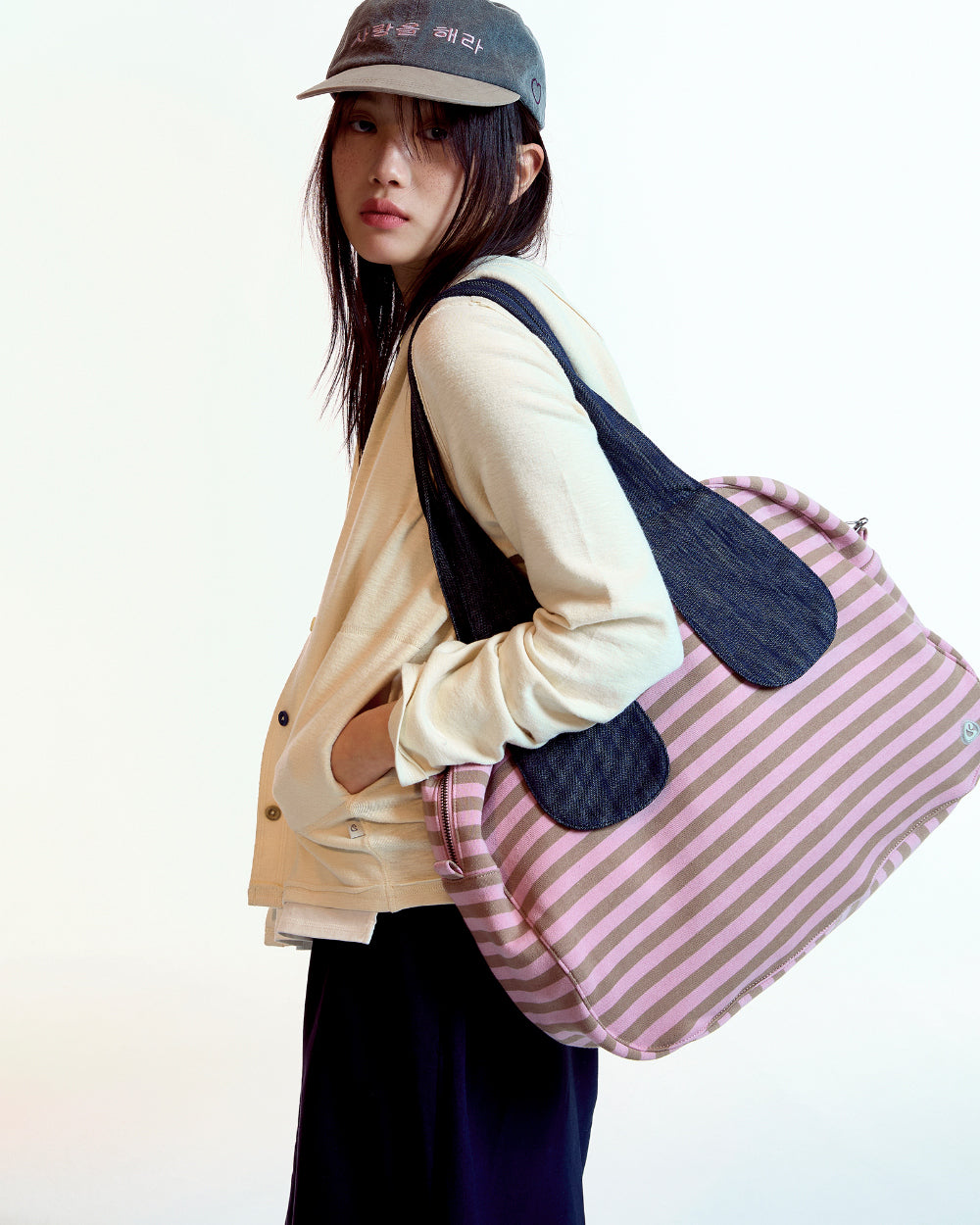 [ Pre-order ] Ema Tiny Friends Stripe Bag