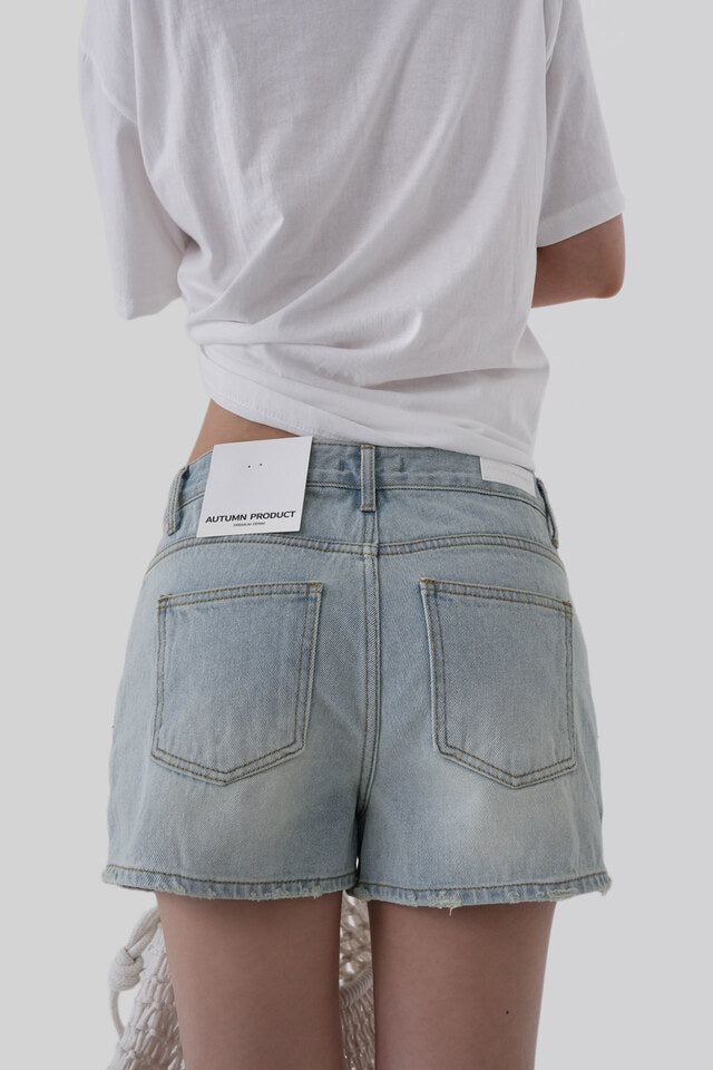 [ Pre-order ] Autumn Made Marina Denim Shorts ( L來港中 )