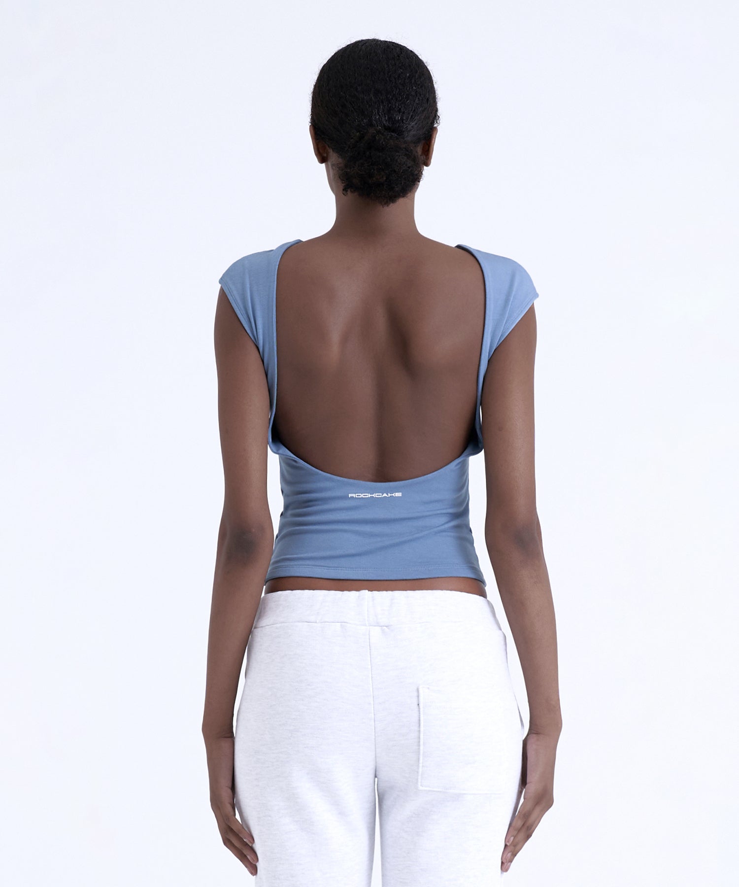 [ Pre-order ] Backless Crop Top
