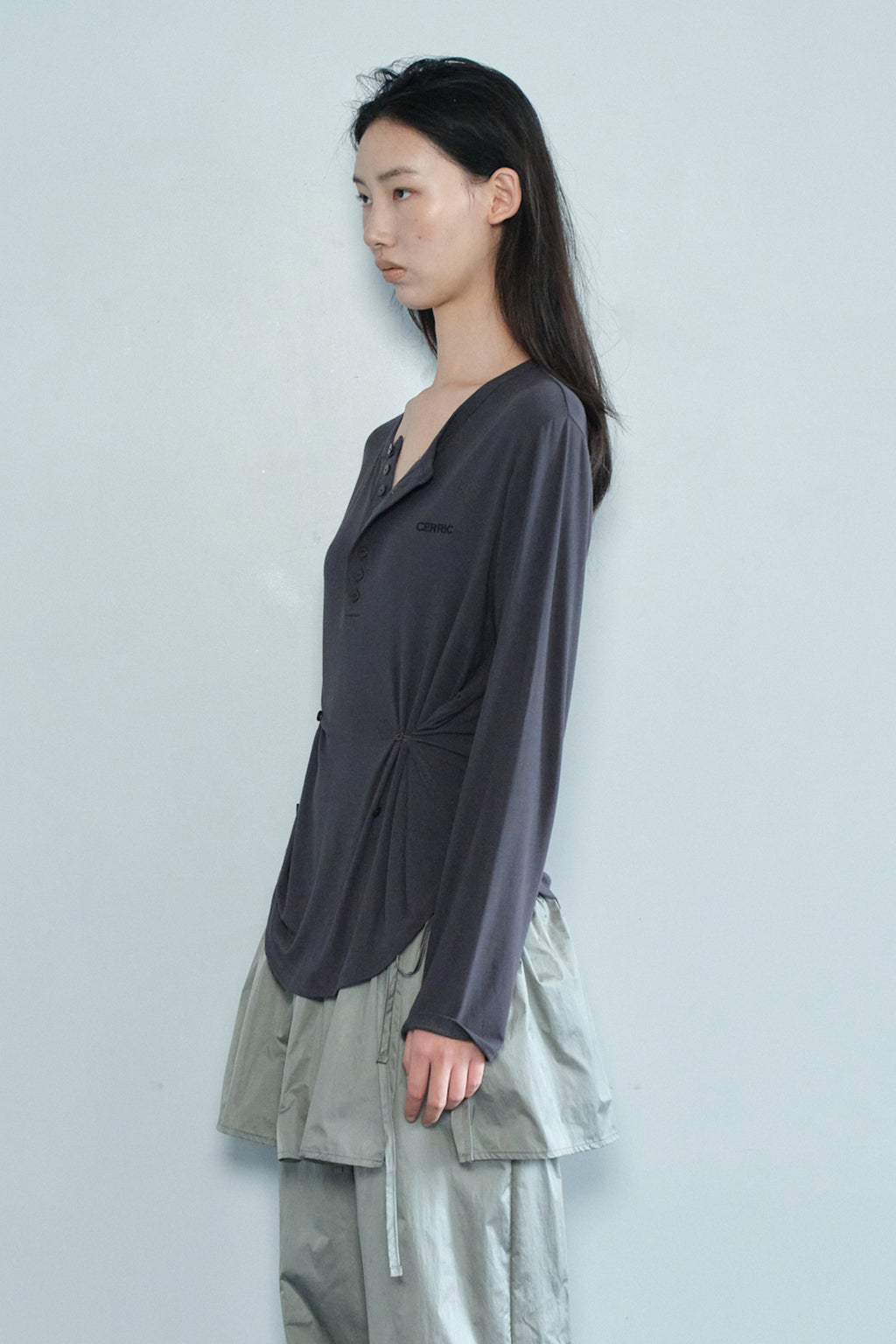 [ Pre-order ] Button Henley Neck Top