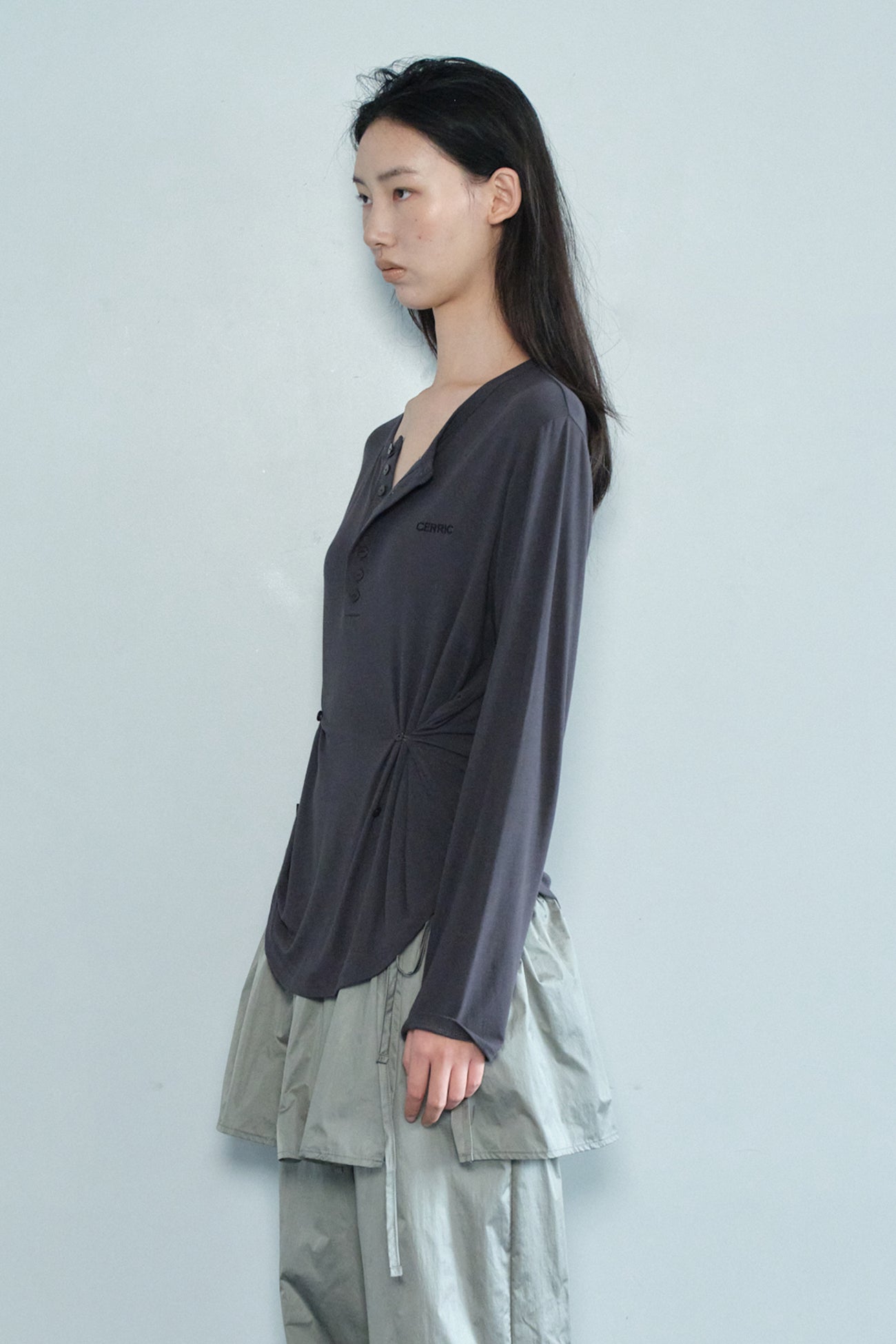 [ Pre-order ] Button Henley Neck Top