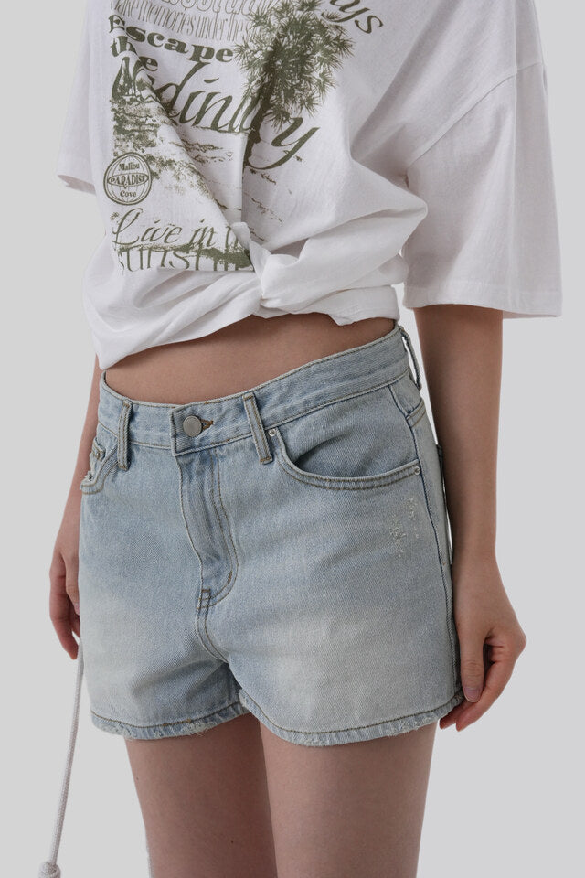 [ Pre-order ] Autumn Made Marina Denim Shorts ( L來港中 )