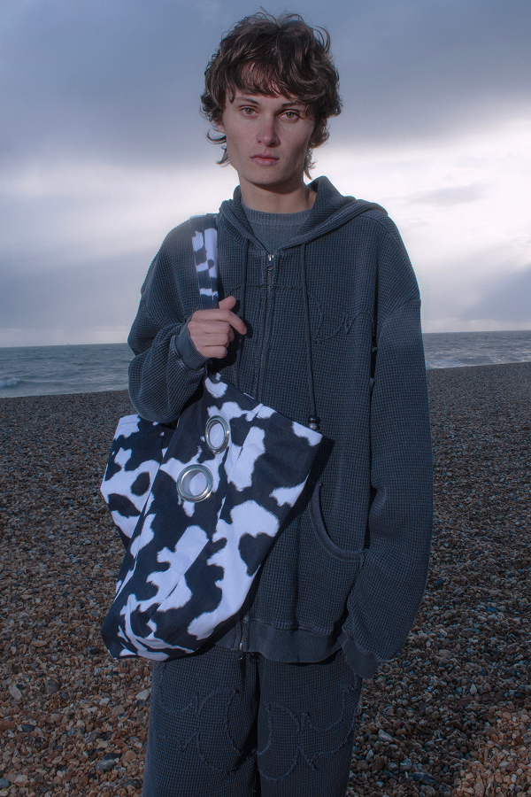 [ Pre-order ] Be Bop Canvas Tote Bag Cow