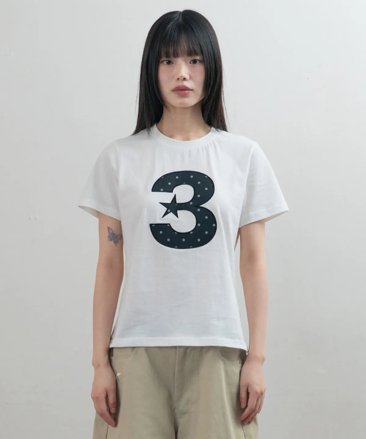 [ Pre-order ] 3 logo Dot Slim Fit T-Shirt