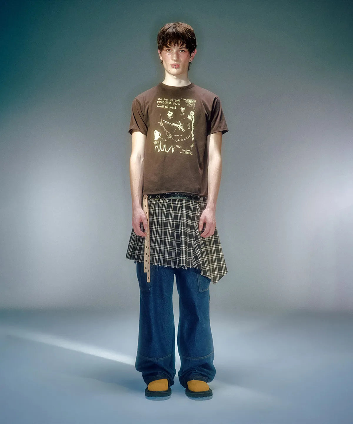 [ Pre-order ] Evan Artwork T-Shirt ( 3colour )