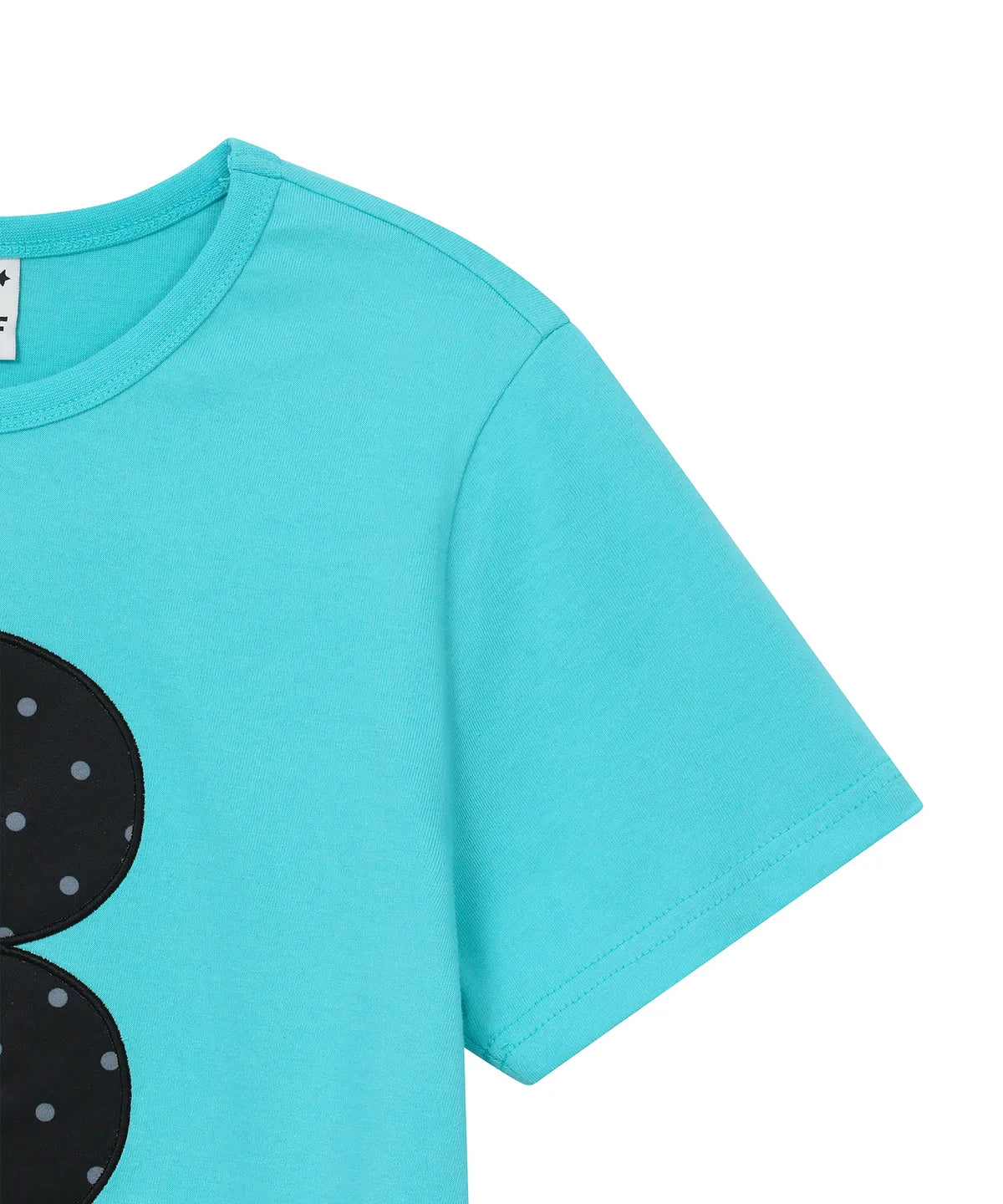 [ Pre-order ] 3 logo Dot Slim Fit T-Shirt