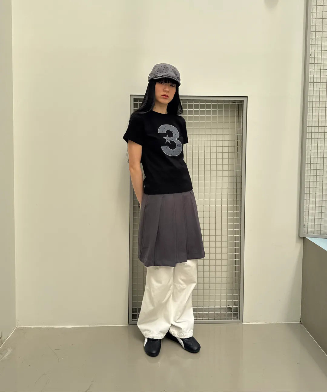 [ Pre-order ] 3 logo Dot Slim Fit T-Shirt