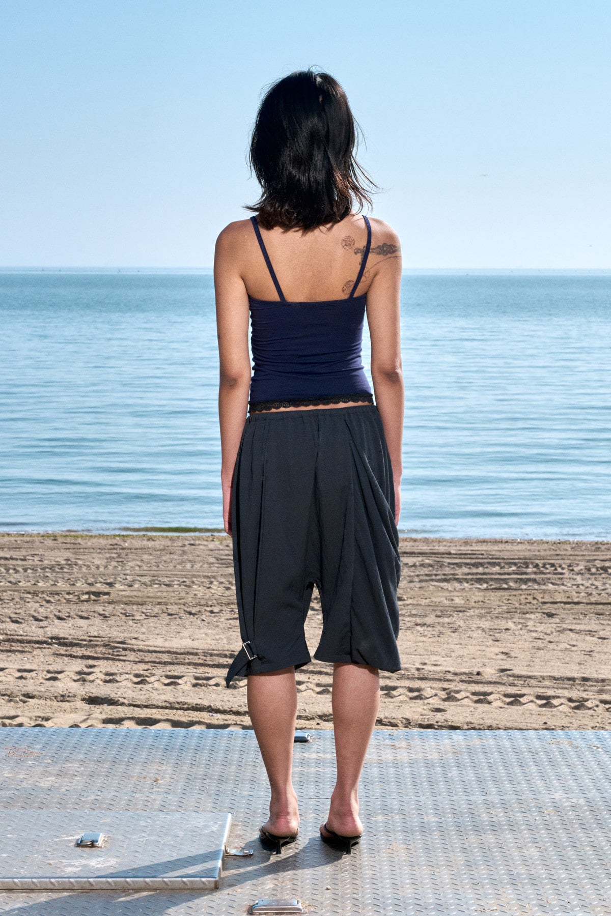 [ 29/6 完結優惠 Pre-order ] Lace Cutout Tank