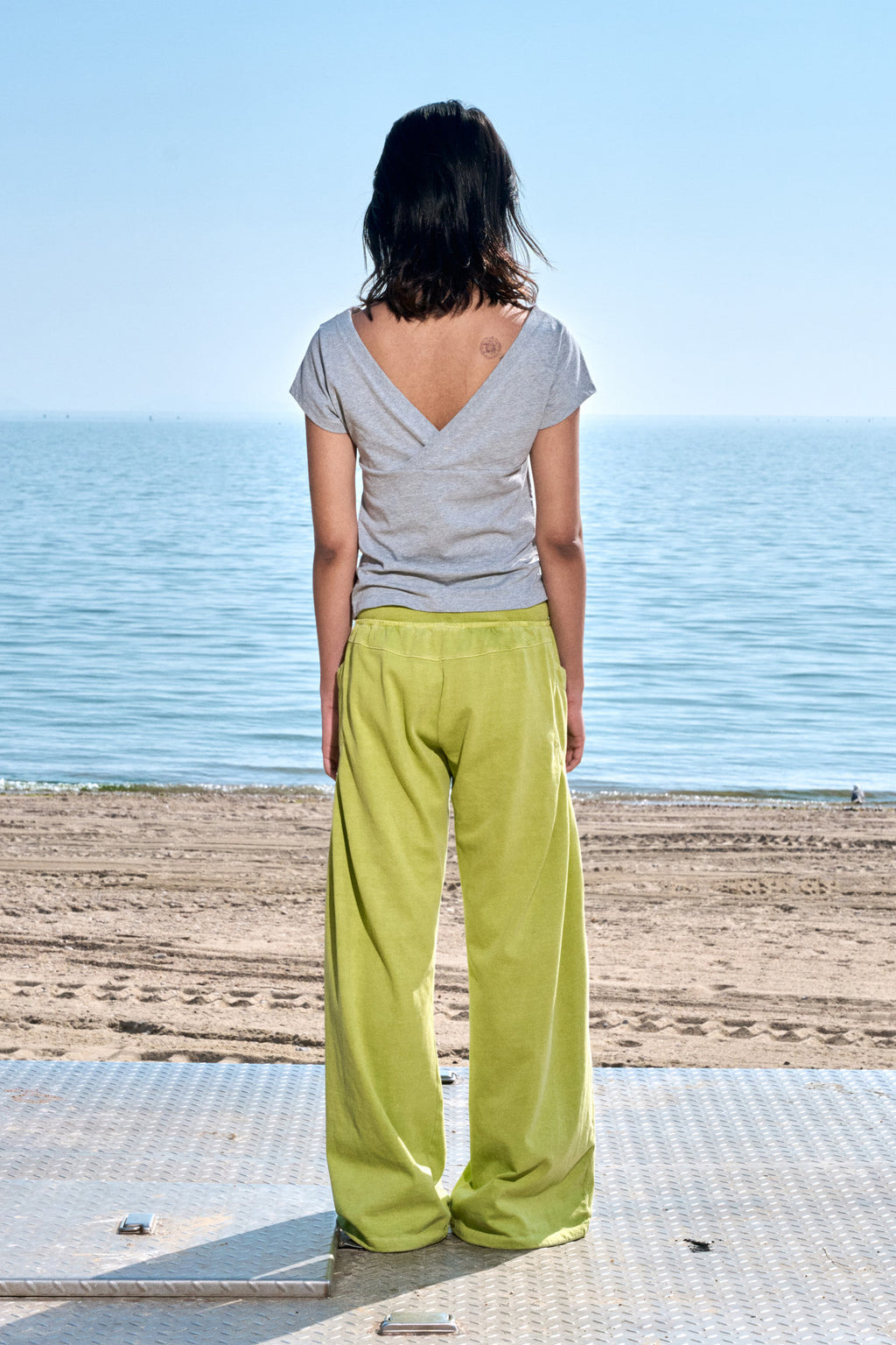 [ 29/6 完結優惠 Pre-order ] Deep Back V Tee