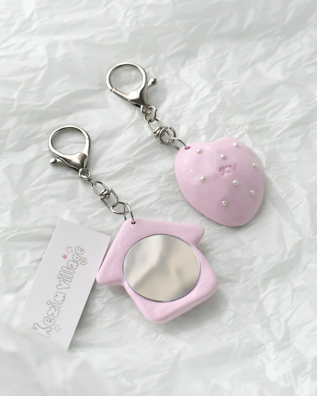 [ Pre-order ] Mirror Keychain - House