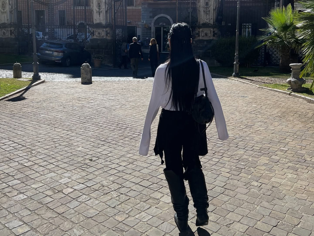 [ Pre-order ] Button Henley Neck Top