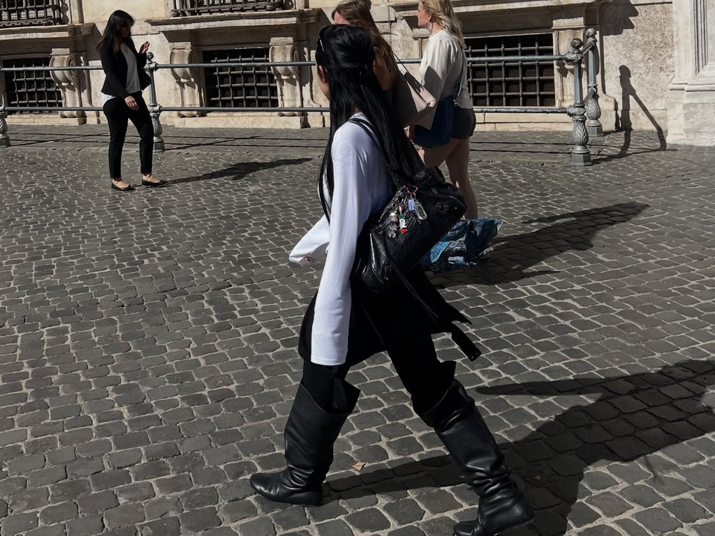 [ Pre-order ] Button Henley Neck Top