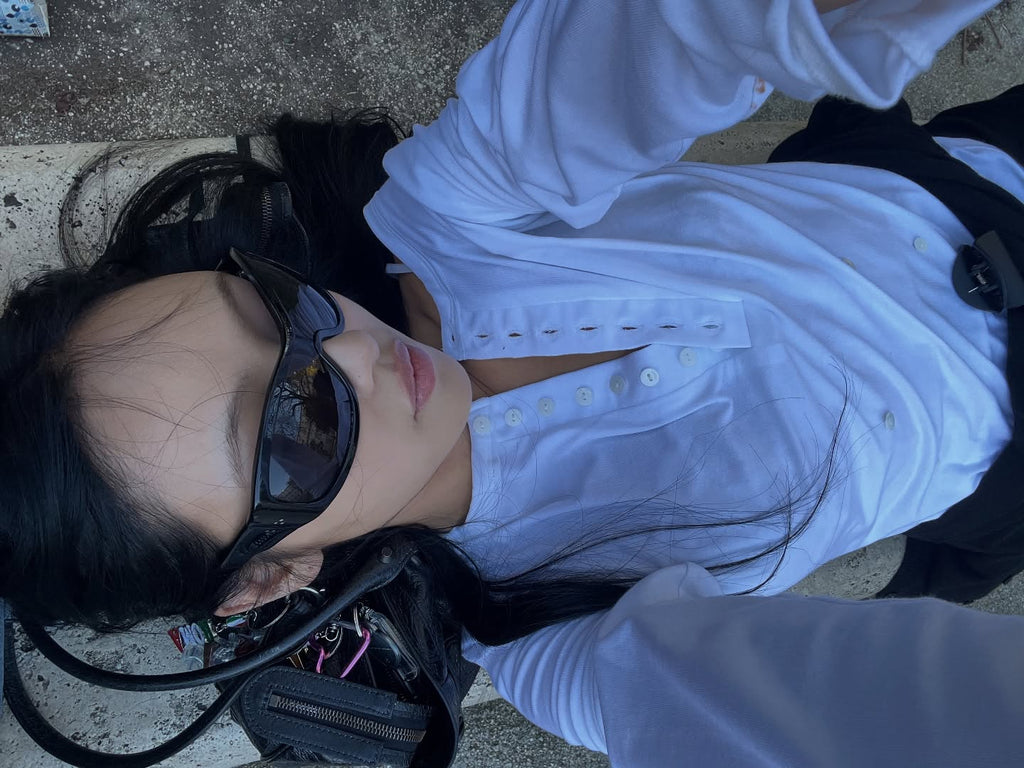 [ Pre-order ] Button Henley Neck Top