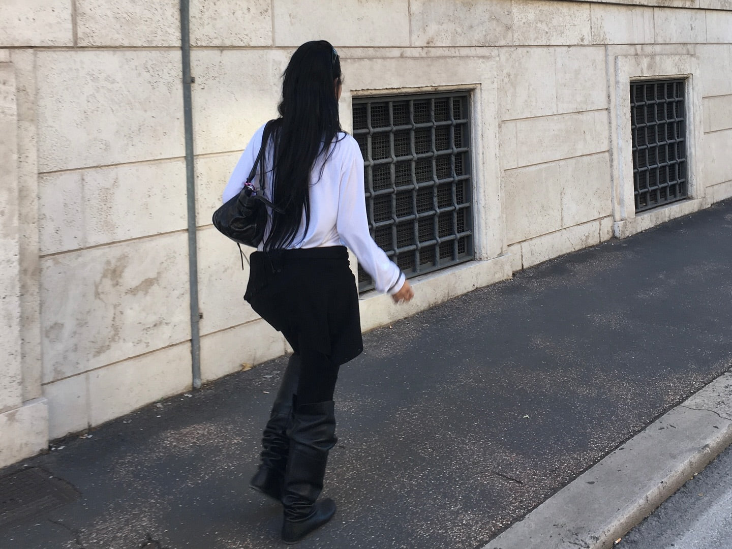 [ Pre-order ] Button Henley Neck Top