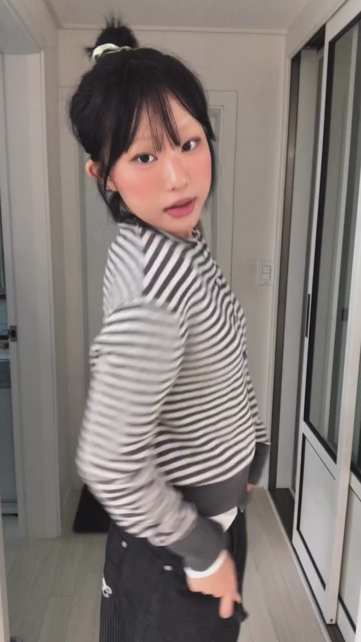 [ Pre-order ] Rockcake Stripe Logo Knit Cardigan