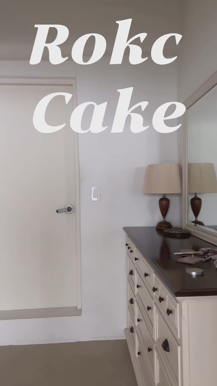 [ Pre-order ] Rockcake Arch Logo Zip Up Hoodie